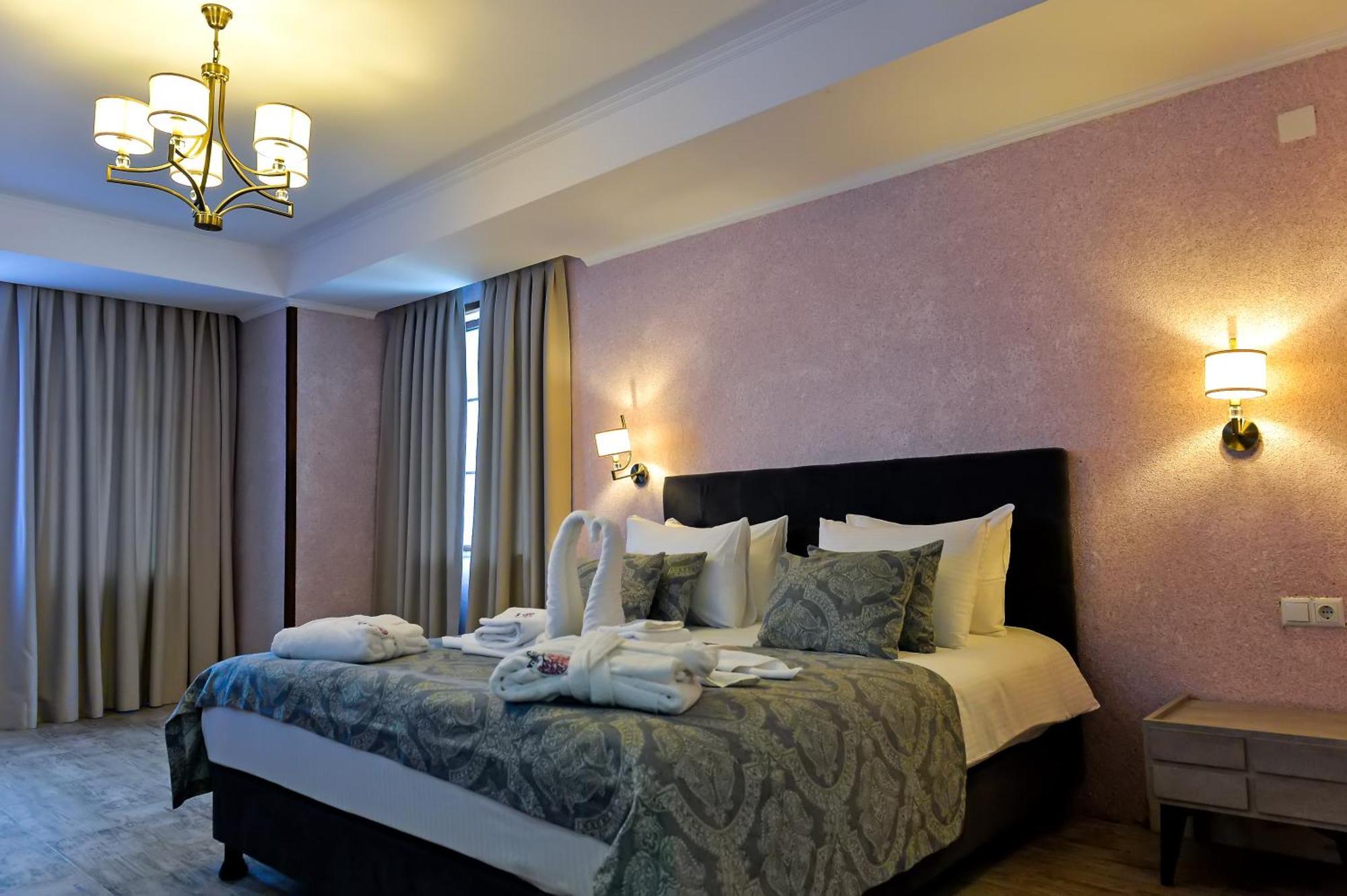 Hotel Magnolia In The City Centre Kutaisi Ngoại thất bức ảnh