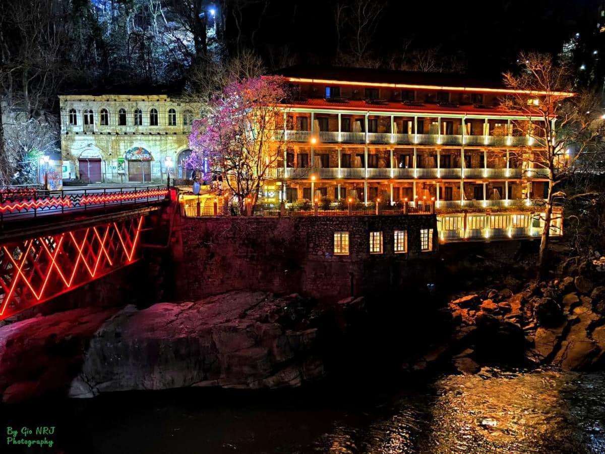 Hotel Magnolia In The City Centre Kutaisi Ngoại thất bức ảnh